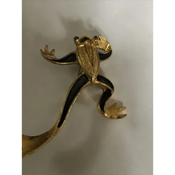 Vintage Gerrys Frog Pin Brooch Green Enamel Gold Tone - Picture 4 of 6